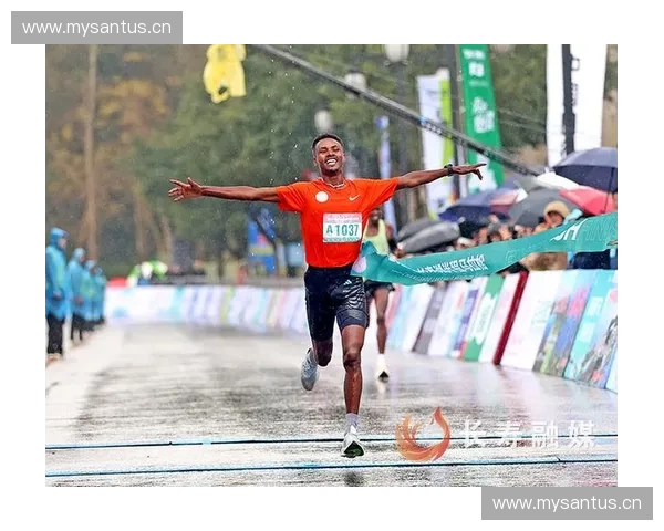 冲线瞬间的力量与激情探索以冲线动作为核心的体育精神解读